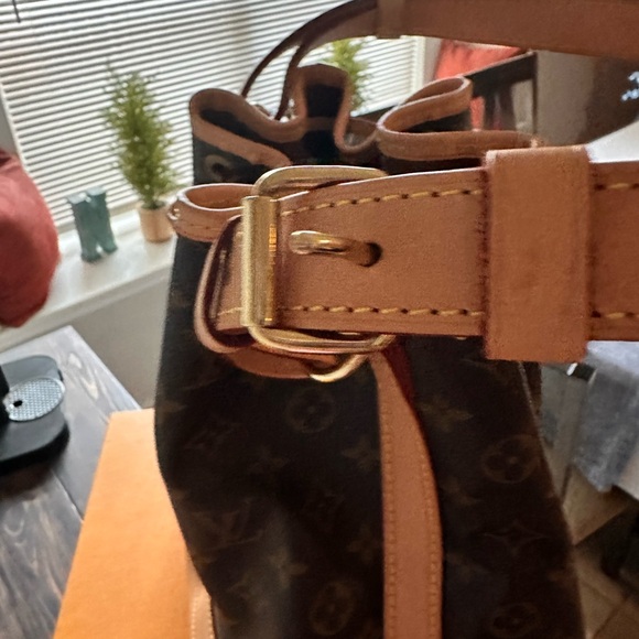 Authentic 💯 Louis Vuitton Noe bag GM

‼️SOLD‼️ - Picture 5 of 13